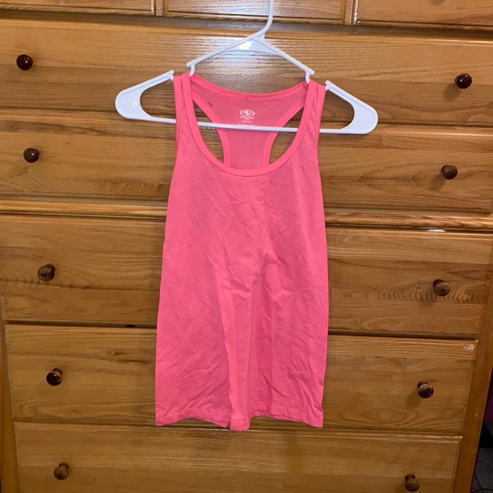 Active Tanktops - Picture 2 of 5
